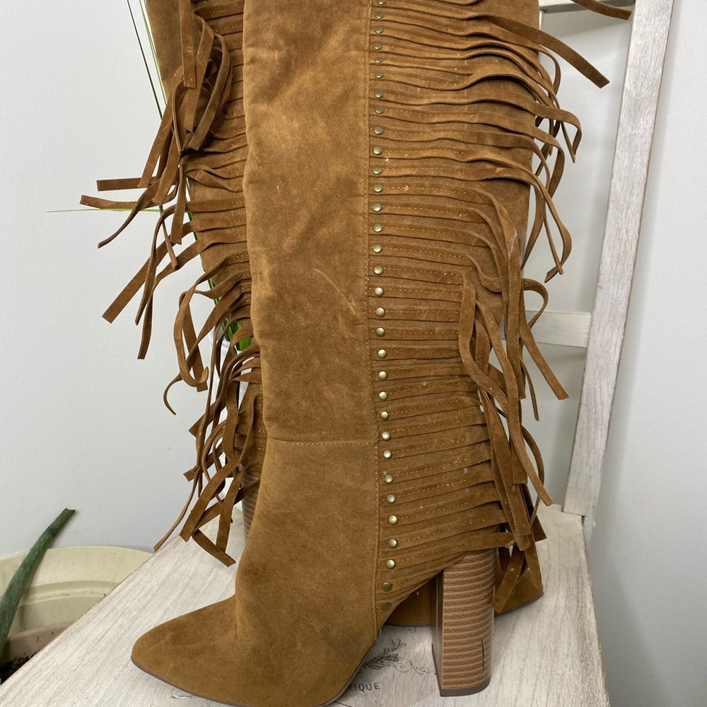 Gypsy Girl 4” heel, knee high faux suede fringe boot, size 6